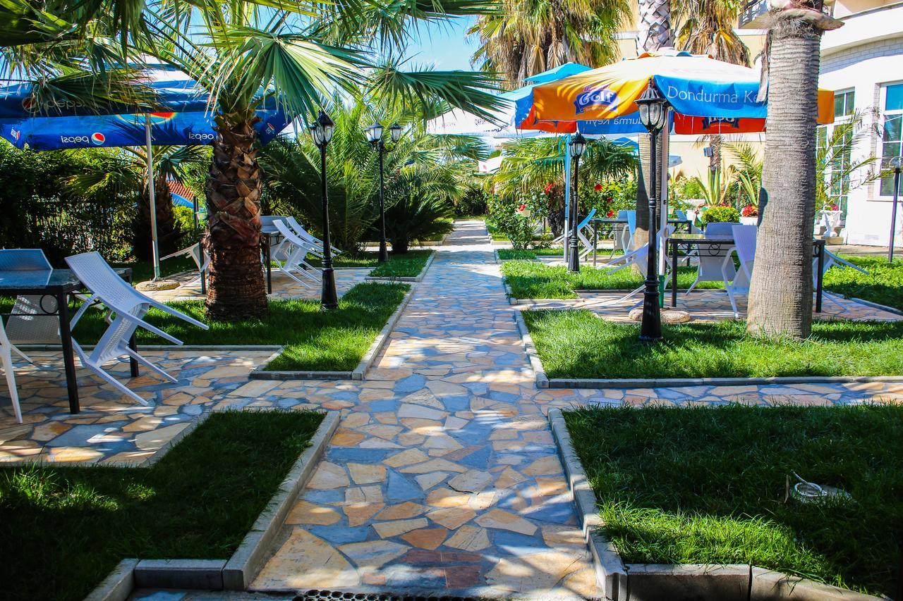 Venezia Hotel Golem (Tirana)